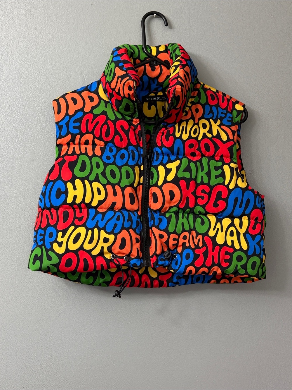 SHEIN Black Puffer Vest with Multicolor Graffiti Print